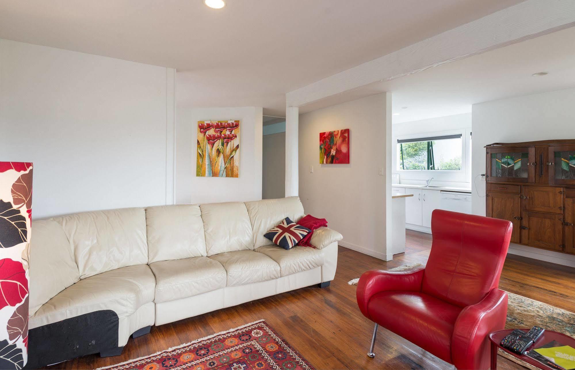 Lakeside City Apartments - Penthouse And Studio โรโตรัว ภายนอก รูปภาพ