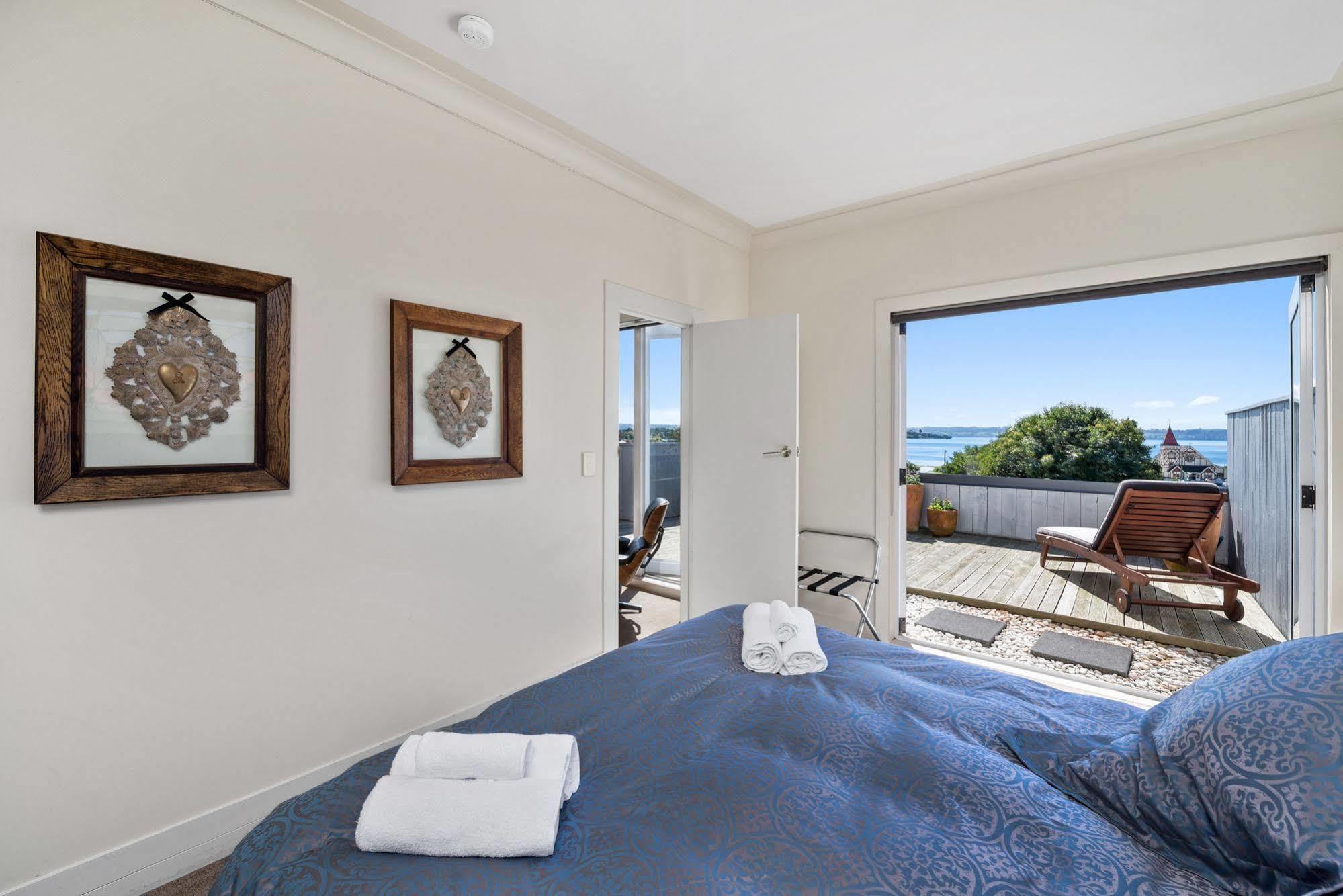 Lakeside City Apartments - Penthouse And Studio โรโตรัว ภายนอก รูปภาพ
